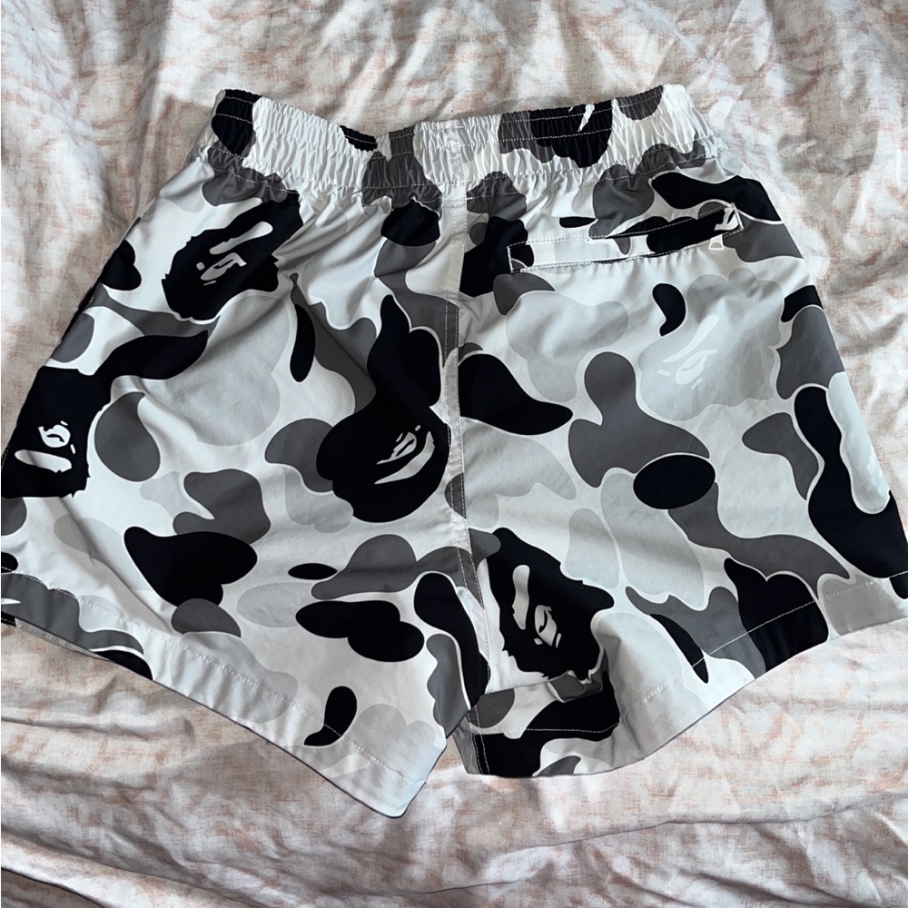 BAPE SHORTS - Picture 2 of 3